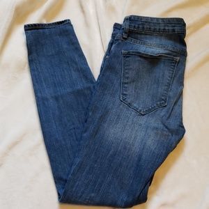 GAP Medium Wash Curvy Skinny Jeans